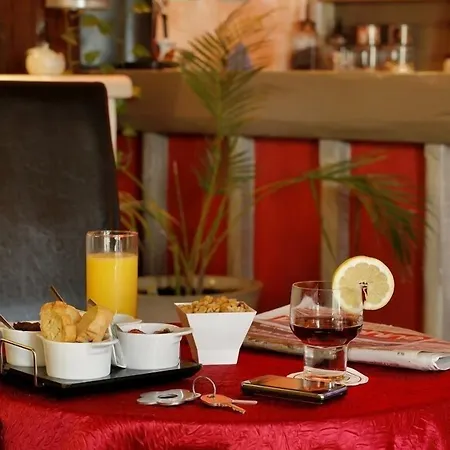 Hotel Logis Medieval, Montelimar Nord 3*