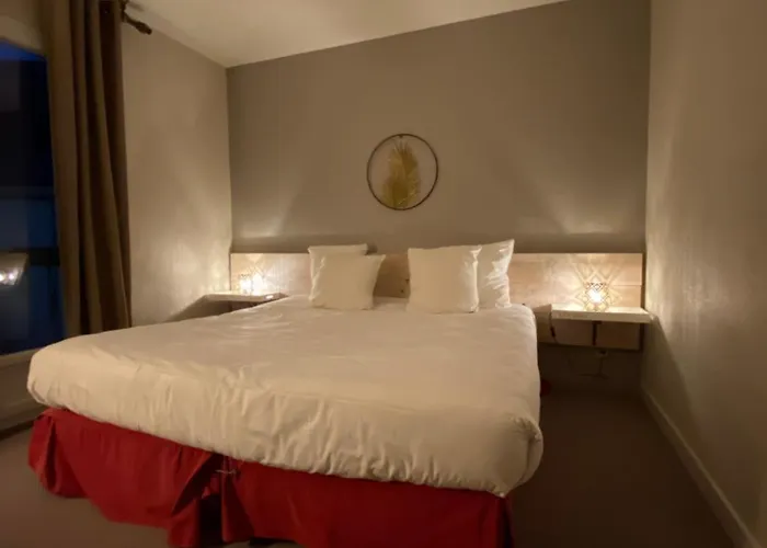 Logis Medieval, Montelimar Nord 3* Rochemaure