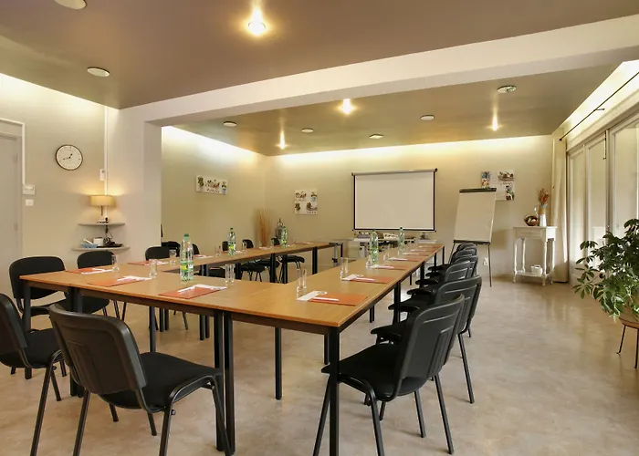 Logis Medieval, Montelimar Nord 3* Rochemaure