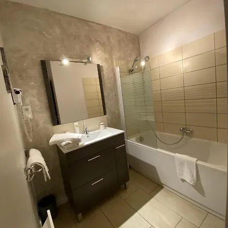 Logis Medieval, Montelimar Nord Hotel Rochemaure