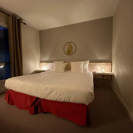 Logis Medieval, Montelimar Nord 3* Rochemaure