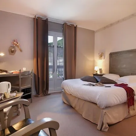 Logis Medieval, Montelimar Nord 酒店