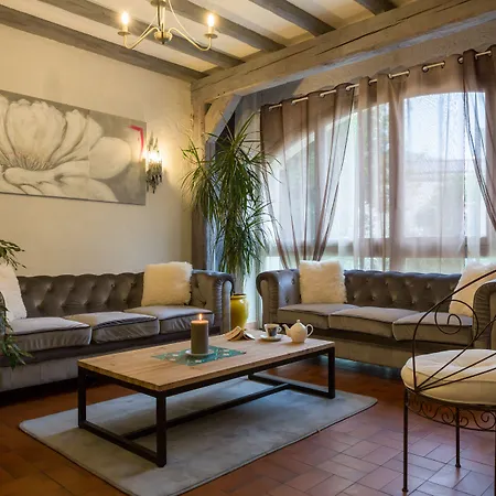 Logis Medieval, Montelimar Nord 3* 罗什莫尔
