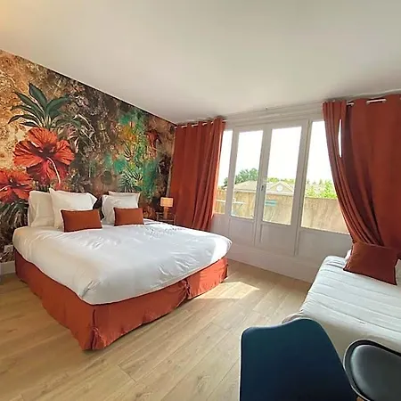 Ξενοδοχείο Logis Medieval, Montelimar Nord 3*