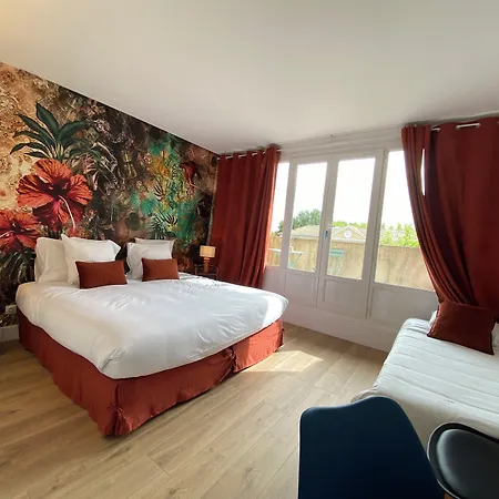 Logis Médiéval, Montélimar Nord Hotel 3*